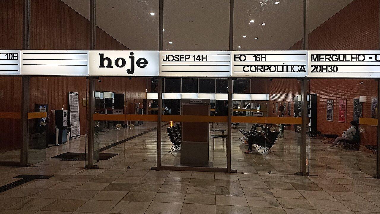 A fachada do Cine Brasília, sede do festival, em junho de 2023
