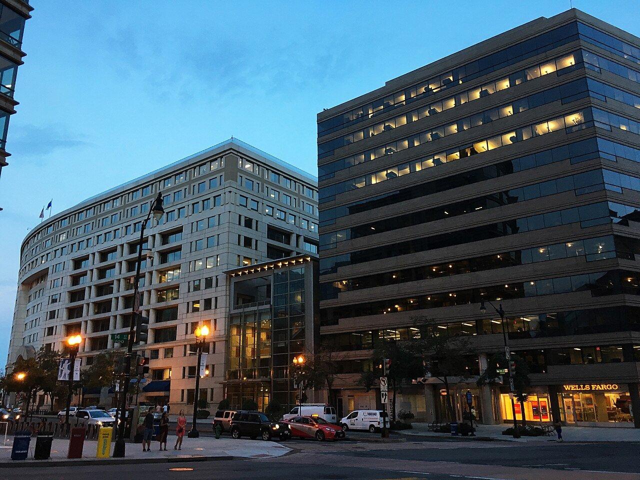 A sede do Banco Interamericano de Desenvolvimento, em Washington, em 2018. O BID assina o relatório junto com a OCDE e o Banco Mundial.