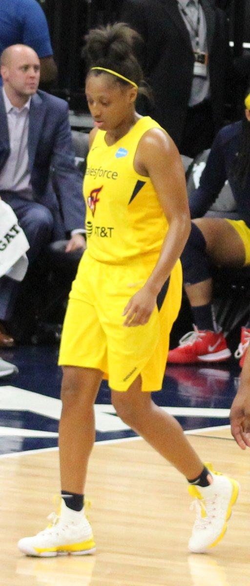 Kelsey Mitchell playing for the Indiana Fever in 2019.