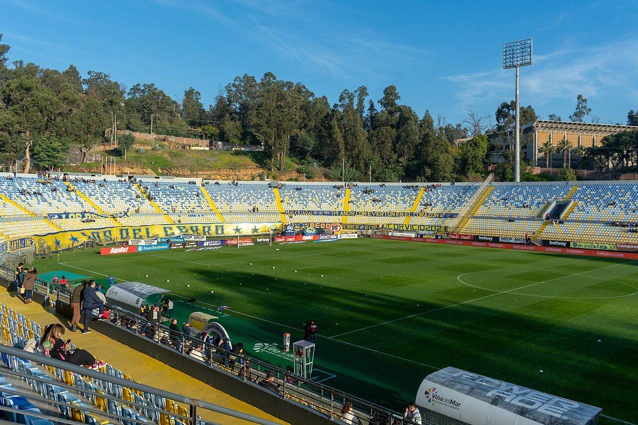 El Estadio Sausalito, de Viña del Mar, durante un Everton-Unión La Calera en julio de 2023.