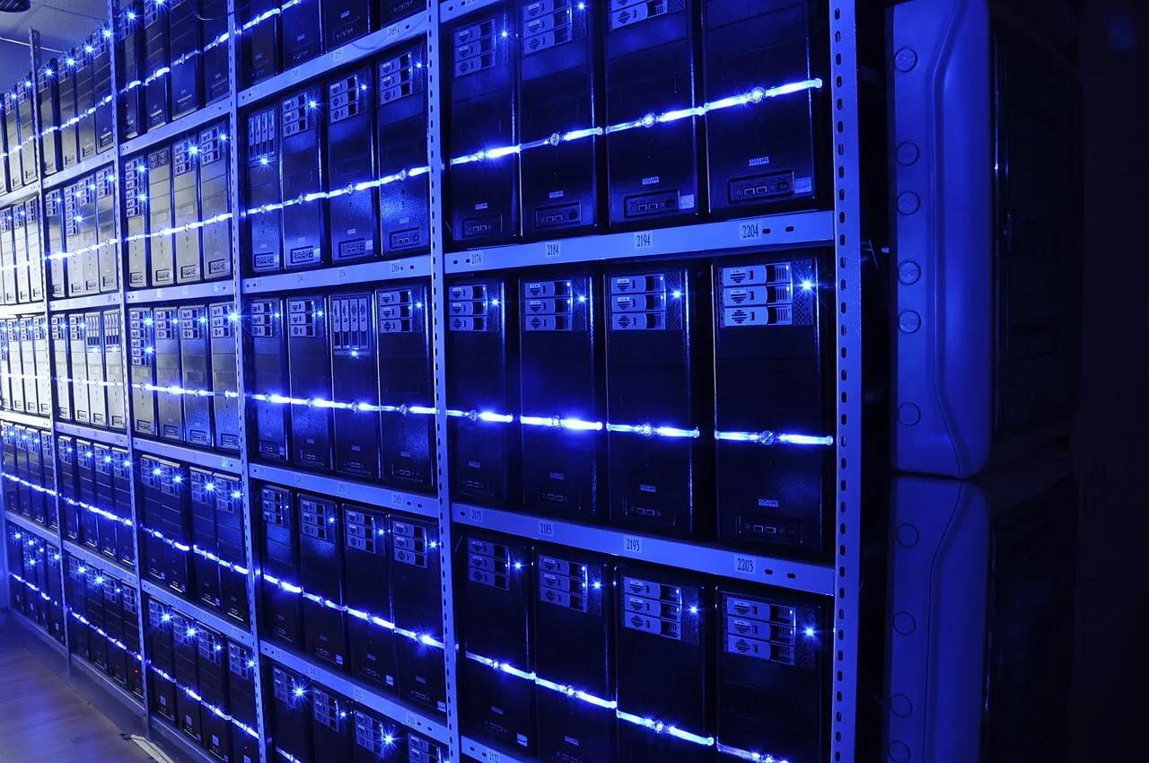 Sala de servidores de un centro de datos de la empresa BalticServers, en Lituania, en 2013.