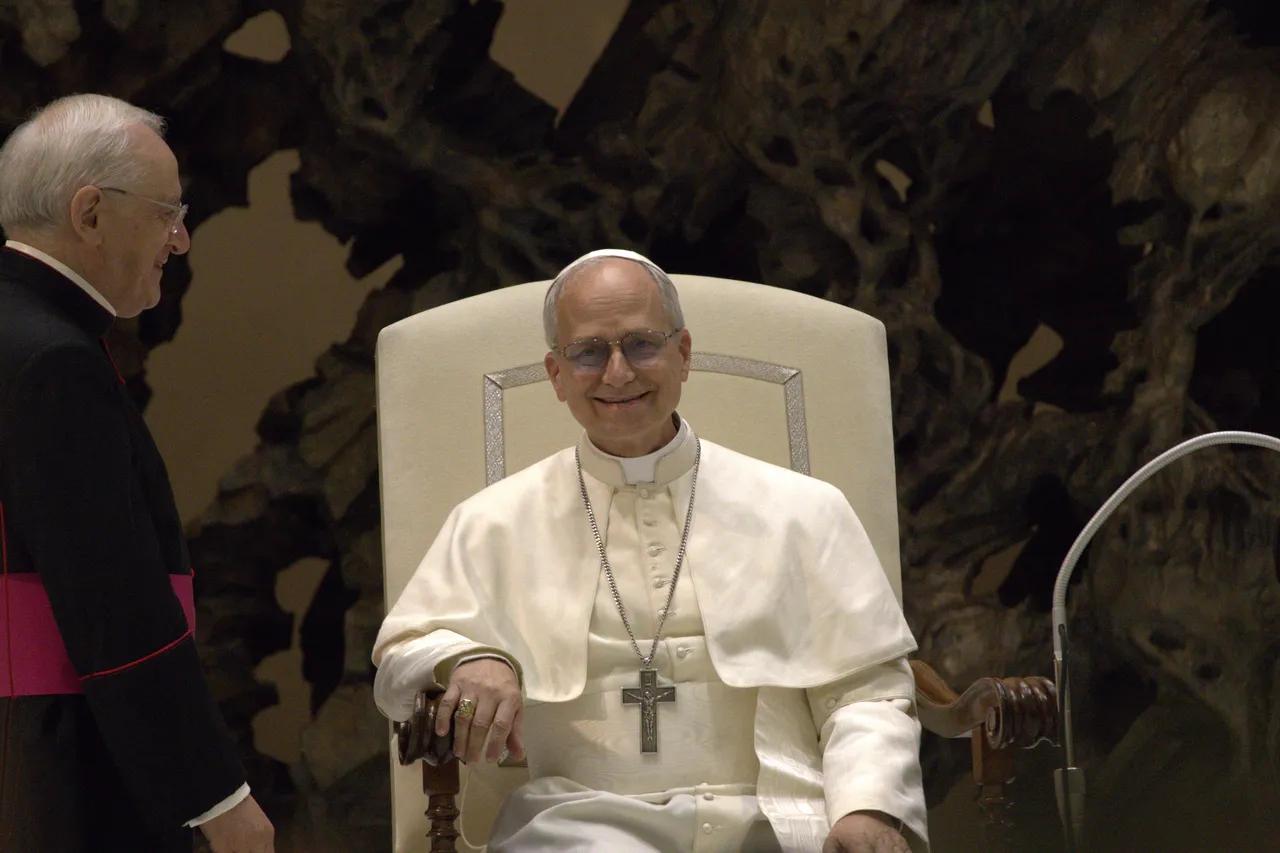 El papa León XIV durante una audiencia con profesionales de la prensa en el Vaticano, en mayo de 2025.
