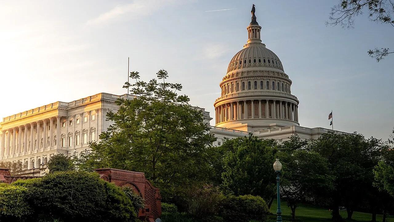 O Capitólio dos Estados Unidos ao amanhecer, em foto de 2023 divulgada pela Câmara dos Representantes americana. Todas as cadeiras da Câmara estão em disputa em 3 de novembro.